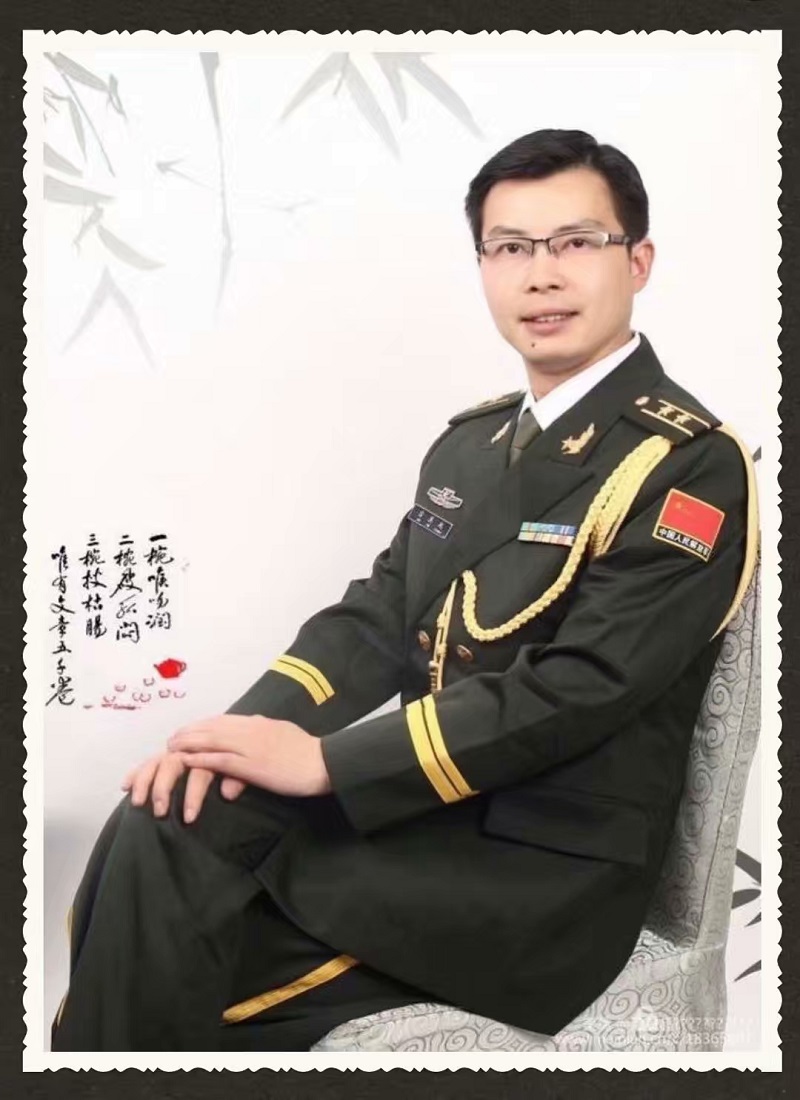 中国上校军服照片图片