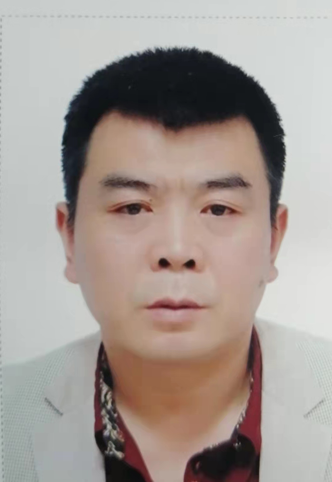 个人简介张桂铭:月峰居士,2021出家于道家!书画家,收藏家,工艺师.