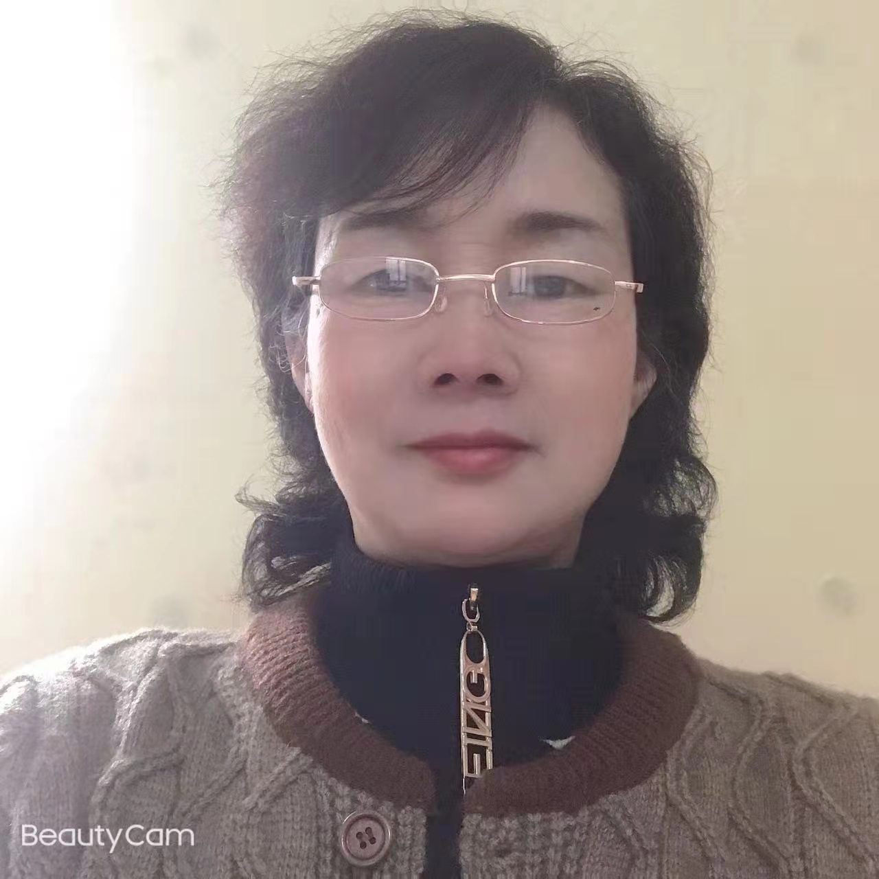 李欣原名李秋花
