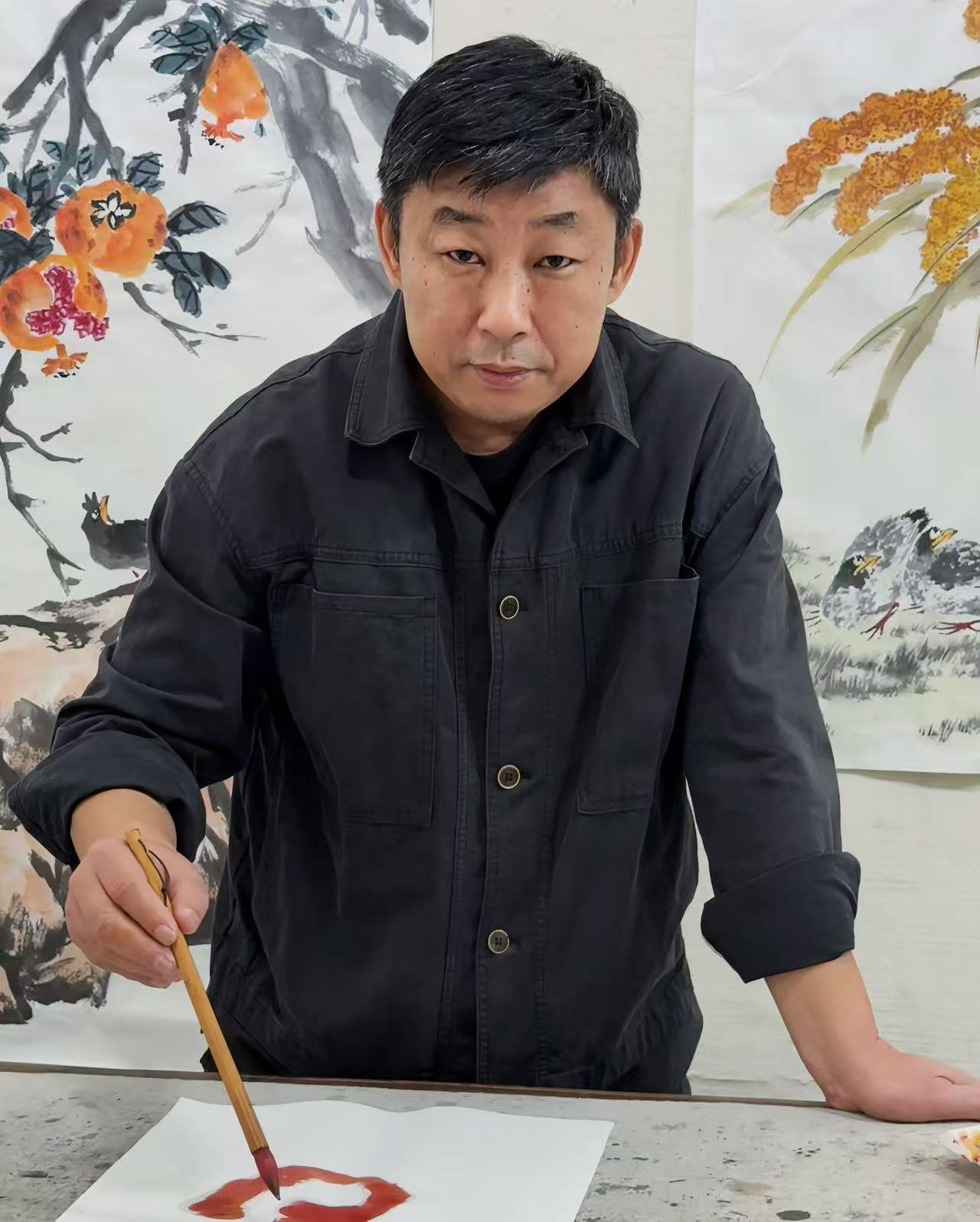 张洪宝—双红袍画家