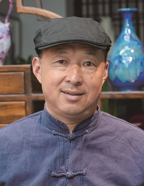 擅长行书,楷书的书写创作,勤奋,敏思,好学,痴迷于书法创作是邓鸿领